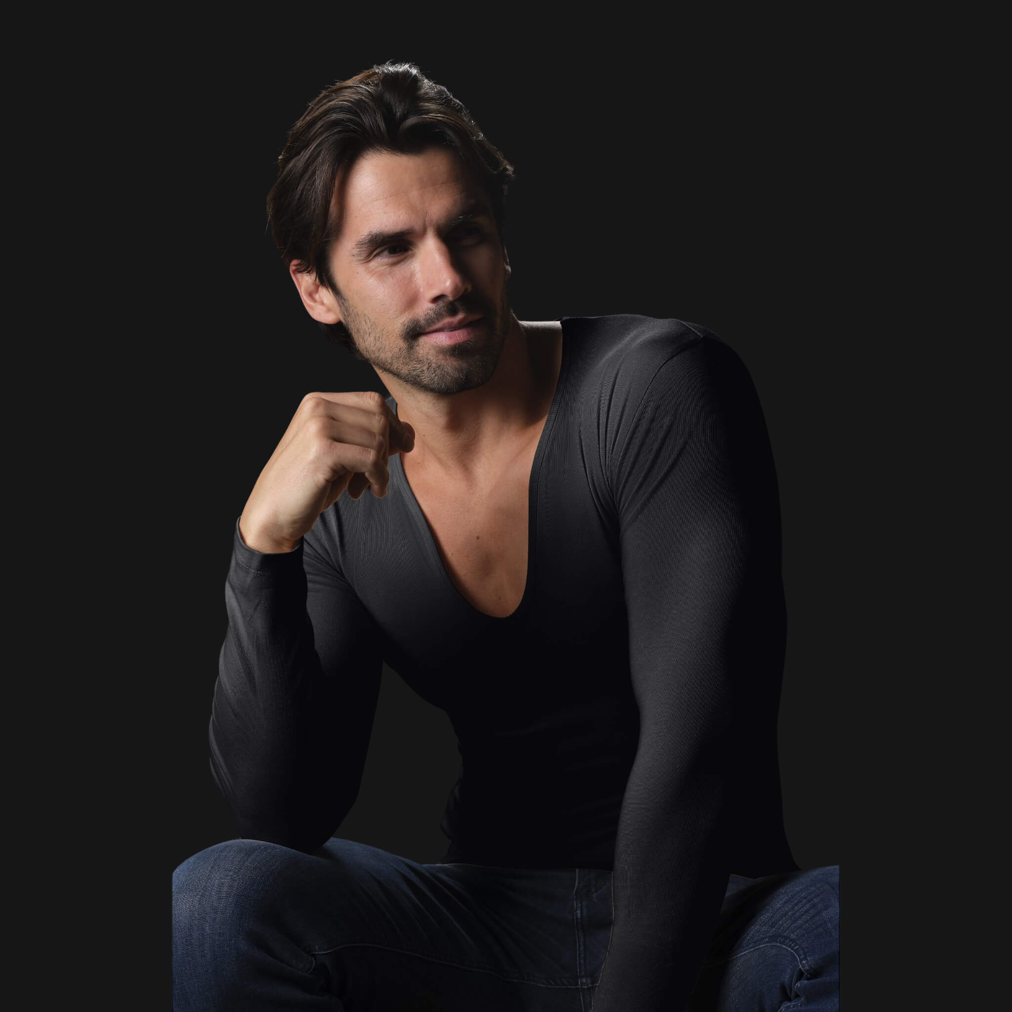 Modern Curved V-Neck Long Sleeve Tee